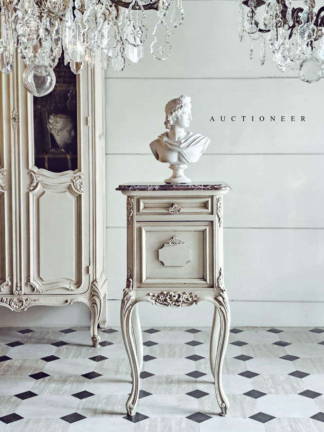 1900年代<br>法國路易十五邊櫃 1